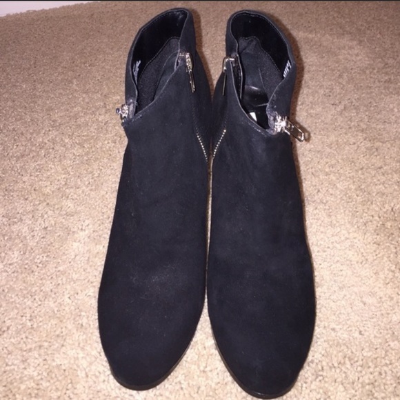 Steve Madden Showie black silver zipper ankle boot - Picture 2 of 4